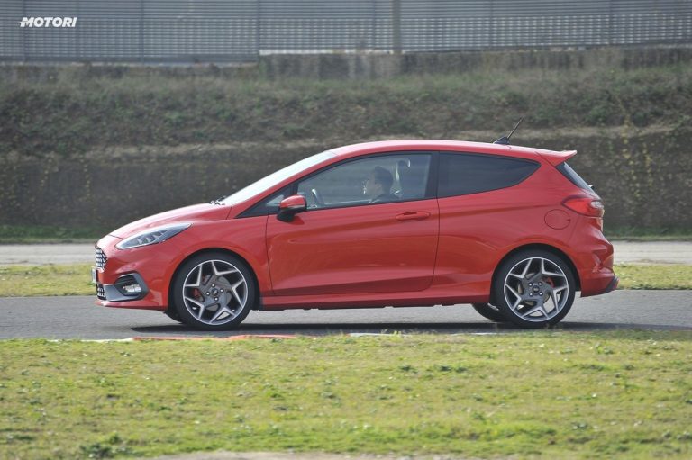 Ford Fiesta ST: la prova su strada e in pista