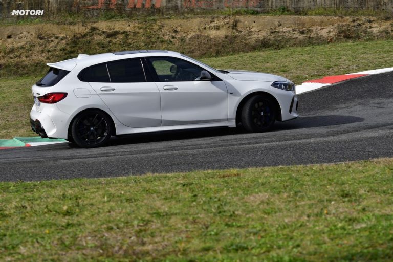 BMW M135i xDrive: la prova su strada e in pista