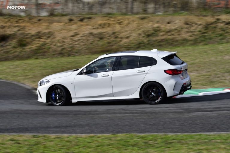 BMW M135i xDrive: la prova su strada e in pista