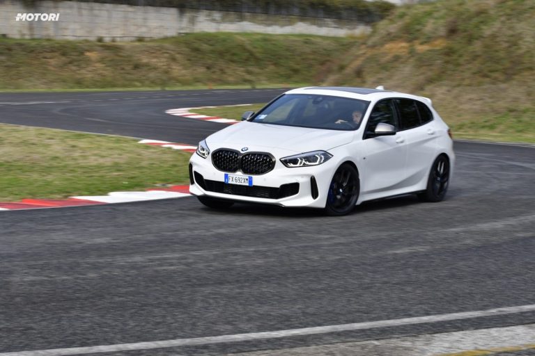 BMW M135i xDrive: la prova su strada e in pista