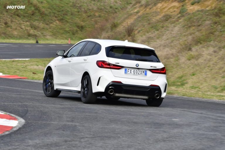 BMW M135i xDrive: la prova su strada e in pista