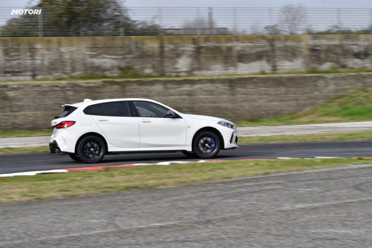 BMW M135i xDrive: la prova su strada e in pista