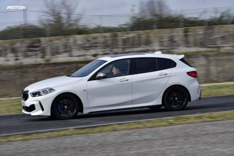 BMW M135i xDrive: la prova su strada e in pista