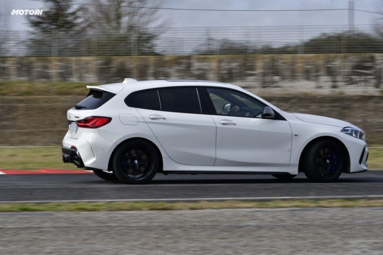 BMW M135i xDrive: la prova su strada e in pista