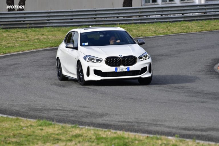 BMW M135i xDrive: la prova su strada e in pista