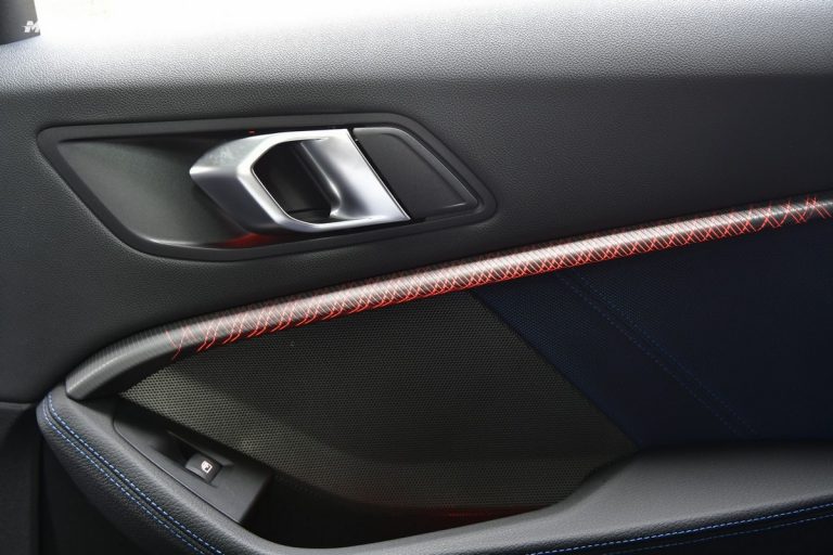 BMW M135i xDrive: la prova su strada e in pista