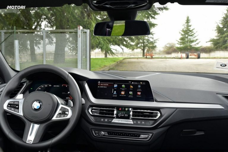 BMW M135i xDrive: la prova su strada e in pista