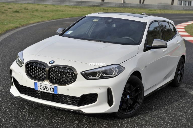 BMW M135i xDrive: la prova su strada e in pista