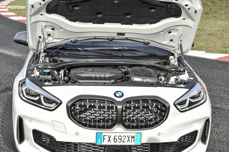BMW M135i xDrive: la prova su strada e in pista