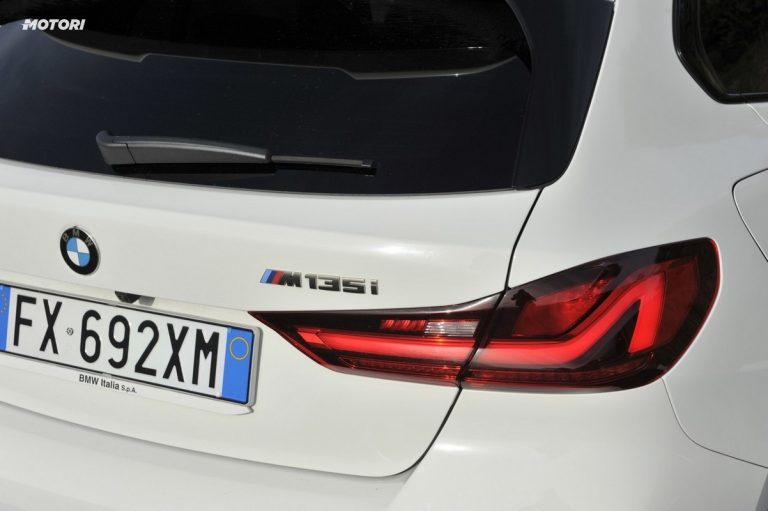 BMW M135i xDrive: la prova su strada e in pista
