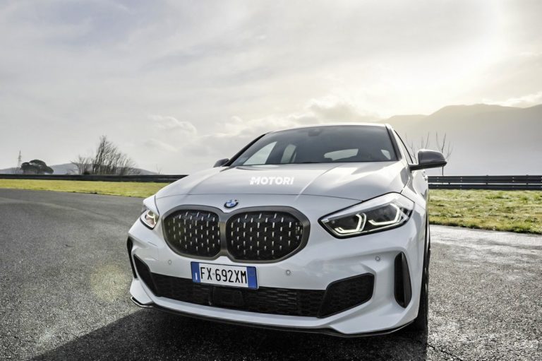 BMW M135i xDrive: la prova su strada e in pista