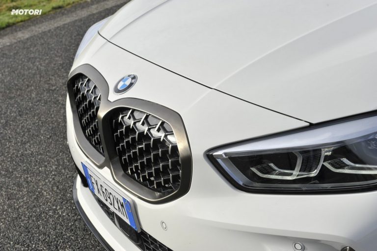 BMW M135i xDrive: la prova su strada e in pista