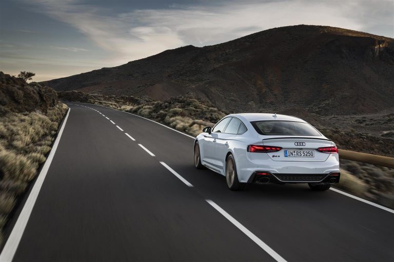 Audi RS 5 Coupé e Audi RS 5 Sportback: nuove immagini ufficiali