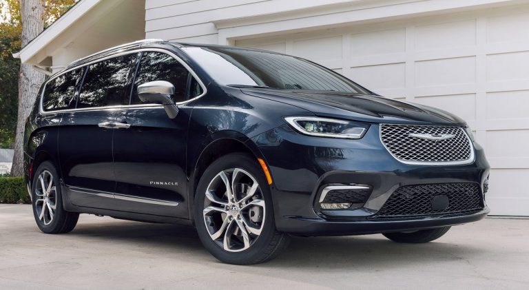 Chrysler Pacifica restyling 2020: immagini ufficiali