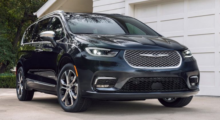 Chrysler Pacifica restyling 2020: immagini ufficiali