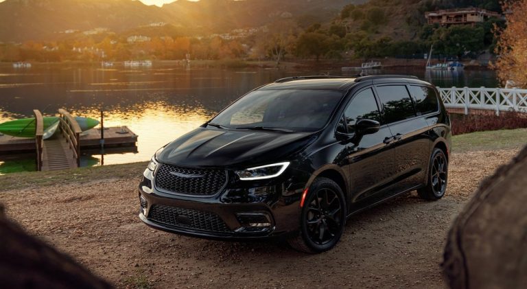 Chrysler Pacifica restyling 2020: immagini ufficiali