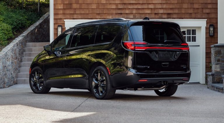 Chrysler Pacifica restyling 2020: immagini ufficiali