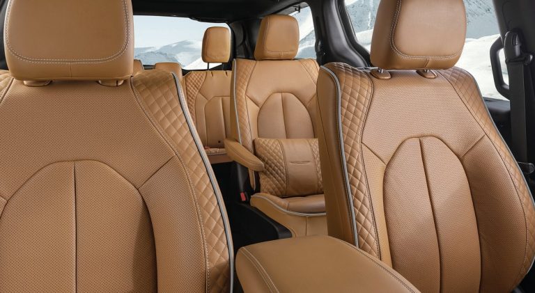Chrysler Pacifica restyling 2020: immagini ufficiali