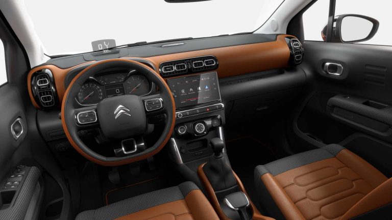 Citroen C3 AirCross BlueHDi 120 EAT6: immagini ufficiali