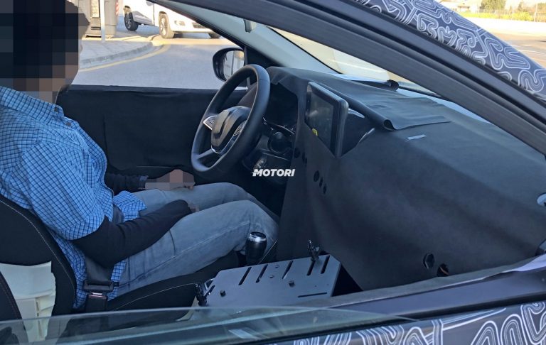 Dacia Sandero Stepway: foto spia della nuova generazione