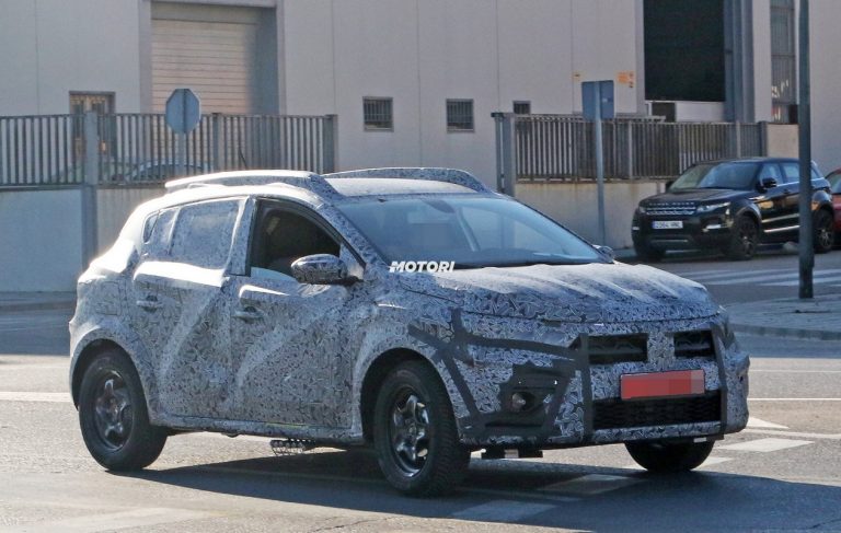 Dacia Sandero Stepway: foto spia della nuova generazione
