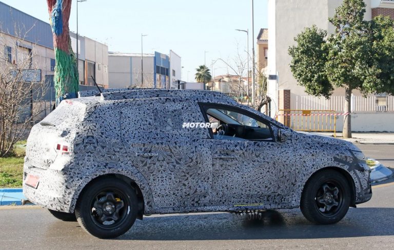 Dacia Sandero Stepway: foto spia della nuova generazione