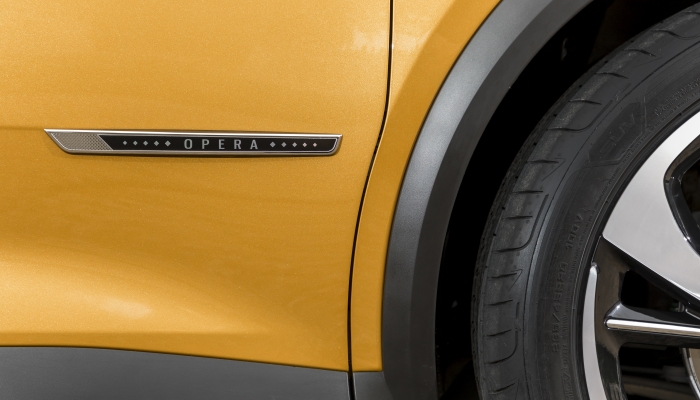 DS 7 Crossback Prestige: immagini ufficiali