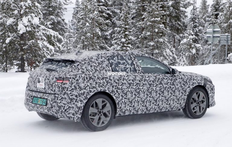 DS4 Crossback: le foto spia