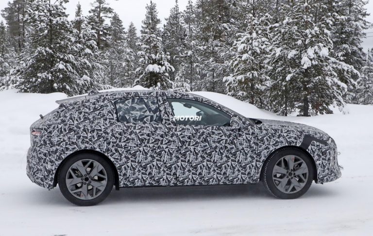 DS4 Crossback: le foto spia