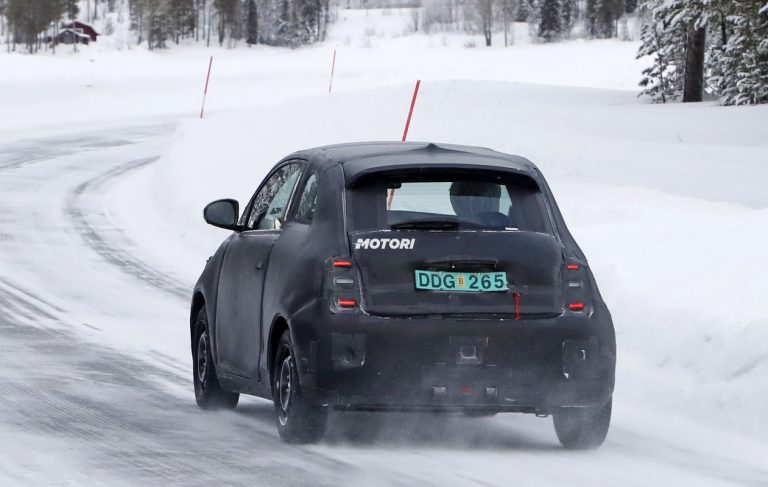 Fiat 500e: le foto spia del nuovo modello elettrico