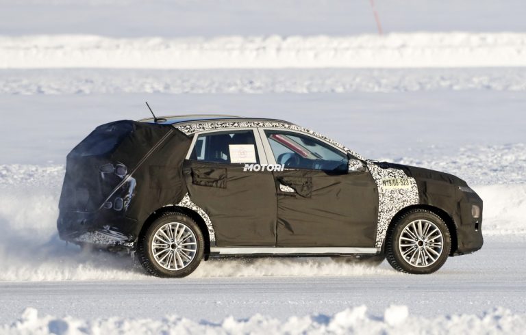 Hyundai Kona restyling: le foto spia