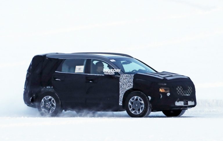 Hyundai Santa Fe restyling: le foto spia