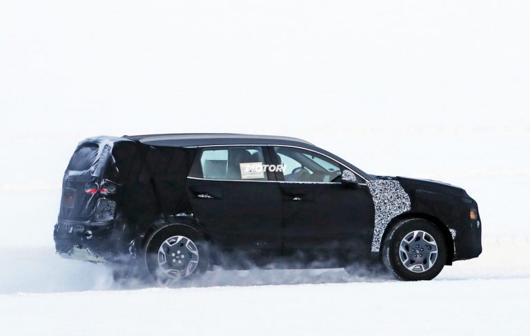 Hyundai Santa Fe restyling: le foto spia