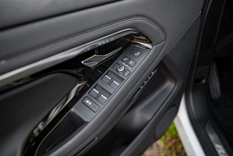 Range Rover Evoque D180 SE R Dynamic: la prova su strada