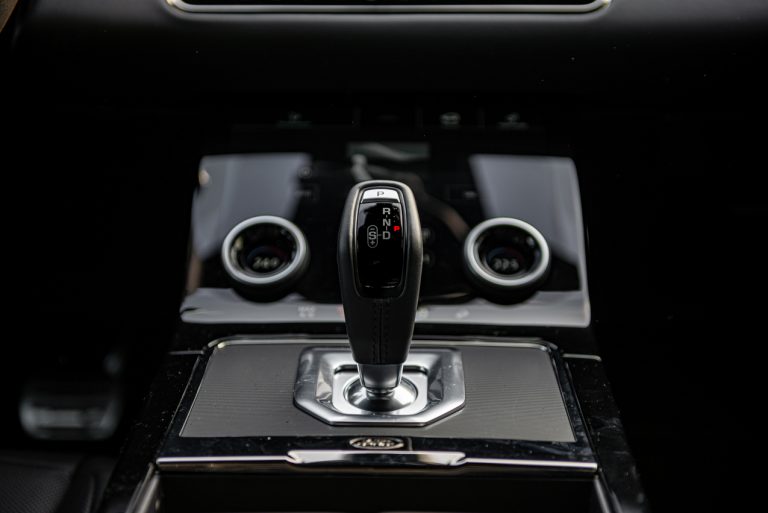 Range Rover Evoque D180 SE R Dynamic: la prova su strada