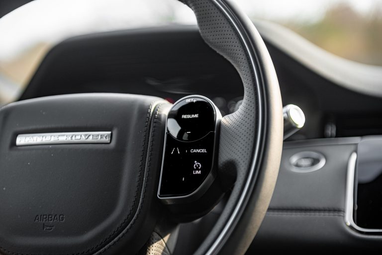 Range Rover Evoque D180 SE R Dynamic: la prova su strada