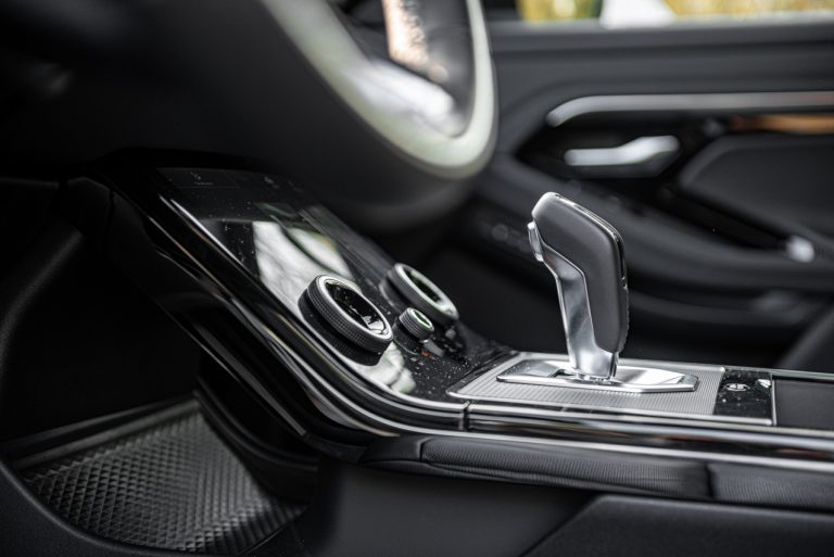 Range Rover Evoque D180 SE R Dynamic: la prova su strada