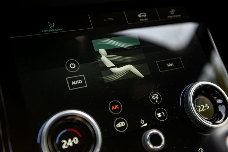 Range Rover Evoque D180 SE R Dynamic: la prova su strada