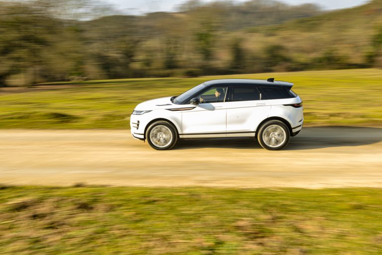 Range Rover Evoque D180 SE R Dynamic: la prova su strada