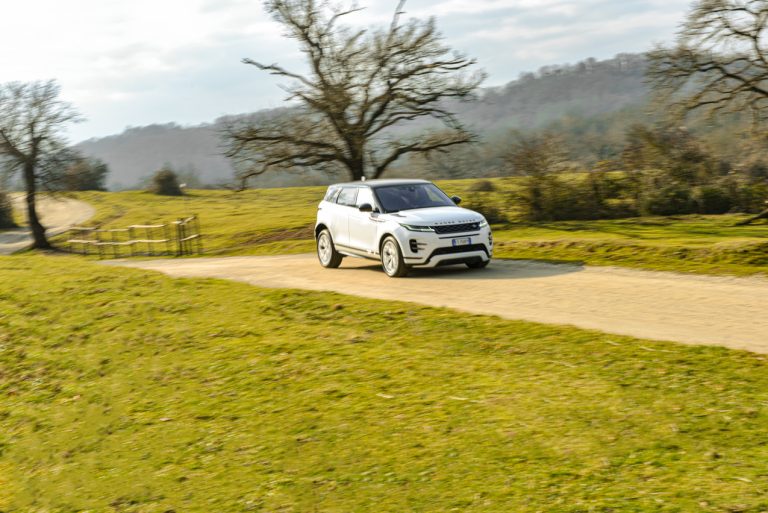 Range Rover Evoque D180 SE R Dynamic: la prova su strada