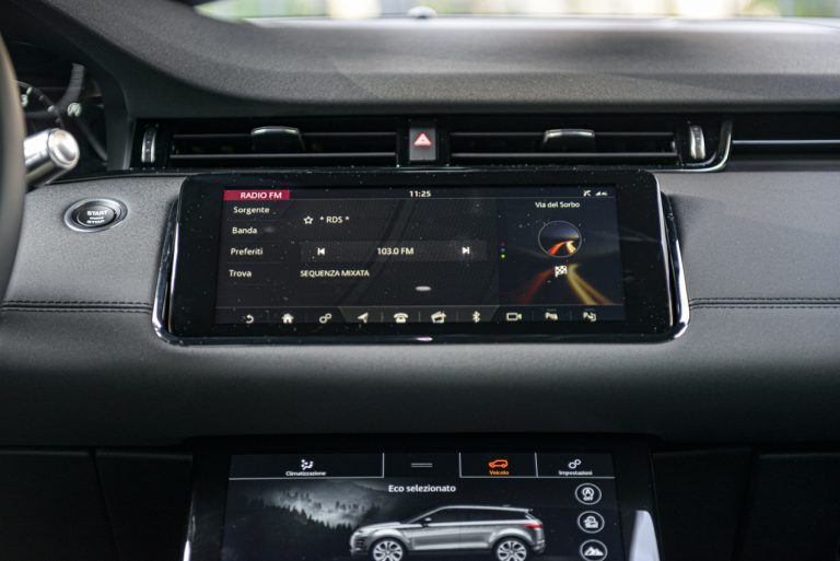 Range Rover Evoque D180 SE R Dynamic: la prova su strada
