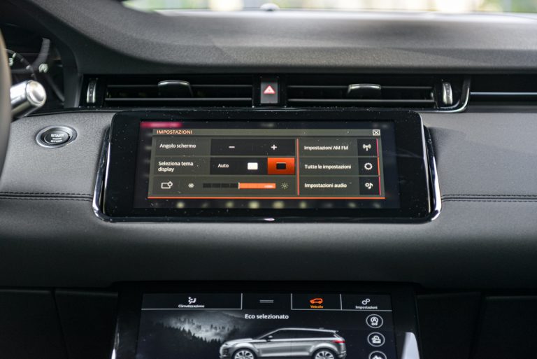 Range Rover Evoque D180 SE R Dynamic: la prova su strada