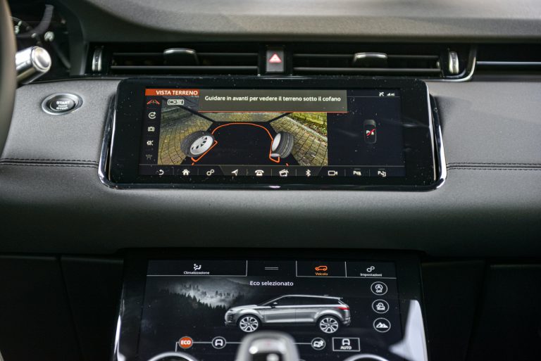 Range Rover Evoque D180 SE R Dynamic: la prova su strada