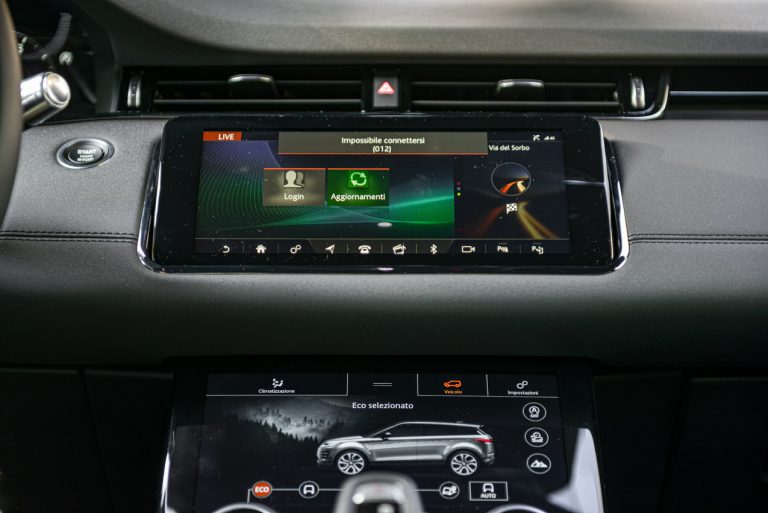 Range Rover Evoque D180 SE R Dynamic: la prova su strada
