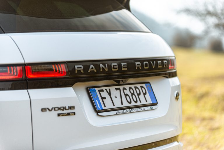 Range Rover Evoque D180 SE R Dynamic: la prova su strada