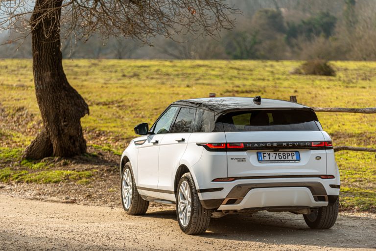 Range Rover Evoque D180 SE R Dynamic: la prova su strada