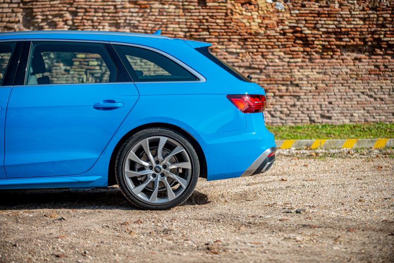 Audi A4 Avant 40 TDI S Line Edition Quattro S tronic: la prova su strada