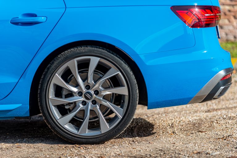 Audi A4 Avant 40 TDI S Line Edition Quattro S tronic: la prova su strada