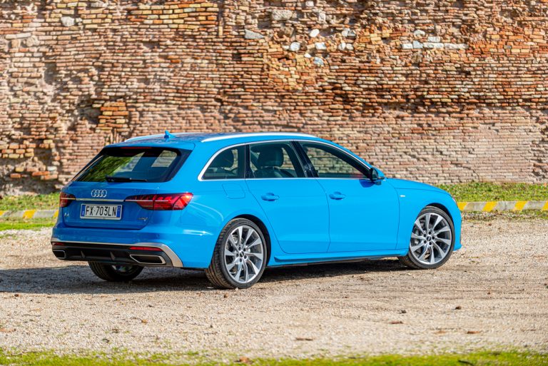 Audi A4 Avant 40 TDI S Line Edition Quattro S tronic: la prova su strada