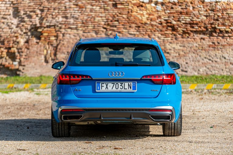 Audi A4 Avant 40 TDI S Line Edition Quattro S tronic: la prova su strada